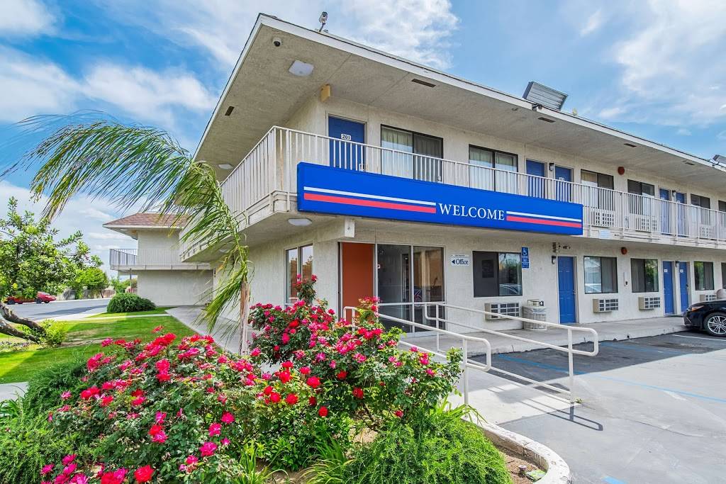 Motel 6 Bakersfield, CA - Airport | 5241 Olive Tree Ct, Bakersfield, CA 93308, USA | Phone: (661) 392-9700