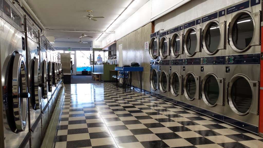 Q Laundromat&Cleaners | 8037 Fort Smallwood Rd, Curtis Bay, MD 21226 | Phone: (443) 702-7778