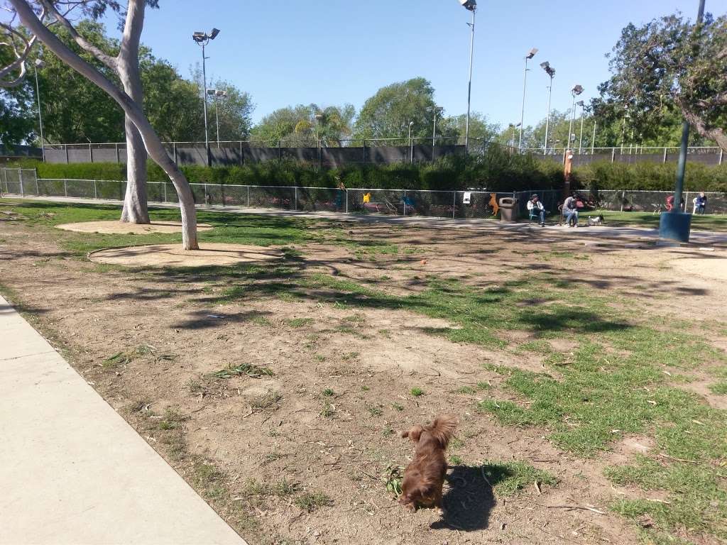 Bark Park | 890 Arlington Dr, Costa Mesa, CA 92626, USA | Phone: (714) 754-5300