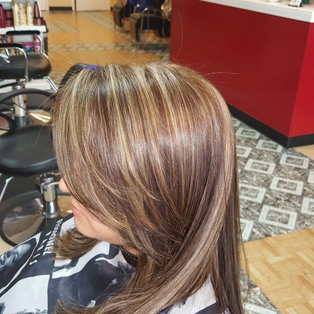 Wendys Hair Salon & Barber Shop | 11423 Veterans Memorial Dr, Houston, TX 77067, USA | Phone: (281) 866-0277