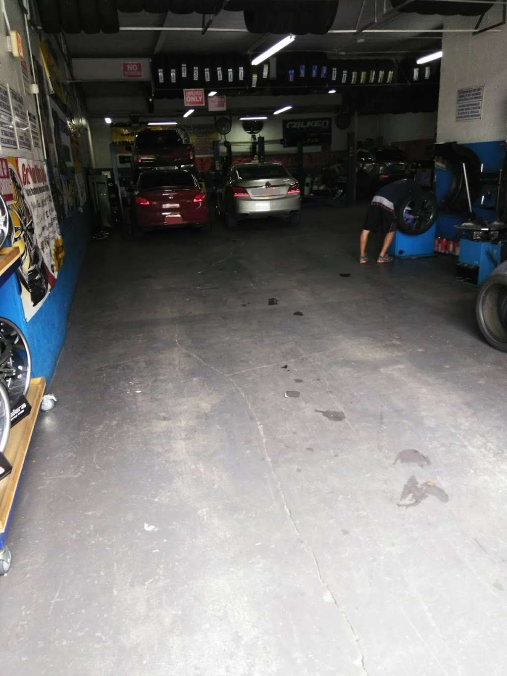 Colombian Tires | 2775 E 10th Ave B, Hialeah, FL 33013, USA | Phone: (786) 420-5172