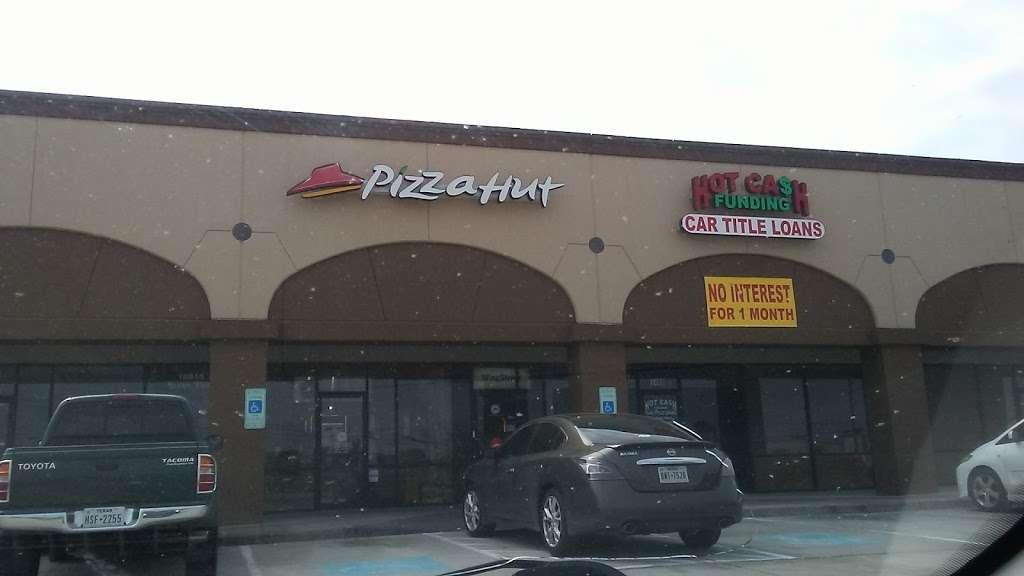 Pizza Hut | 10815 Veterans Memorial Dr #1300, Houston, TX 77067 | Phone: (281) 587-1792