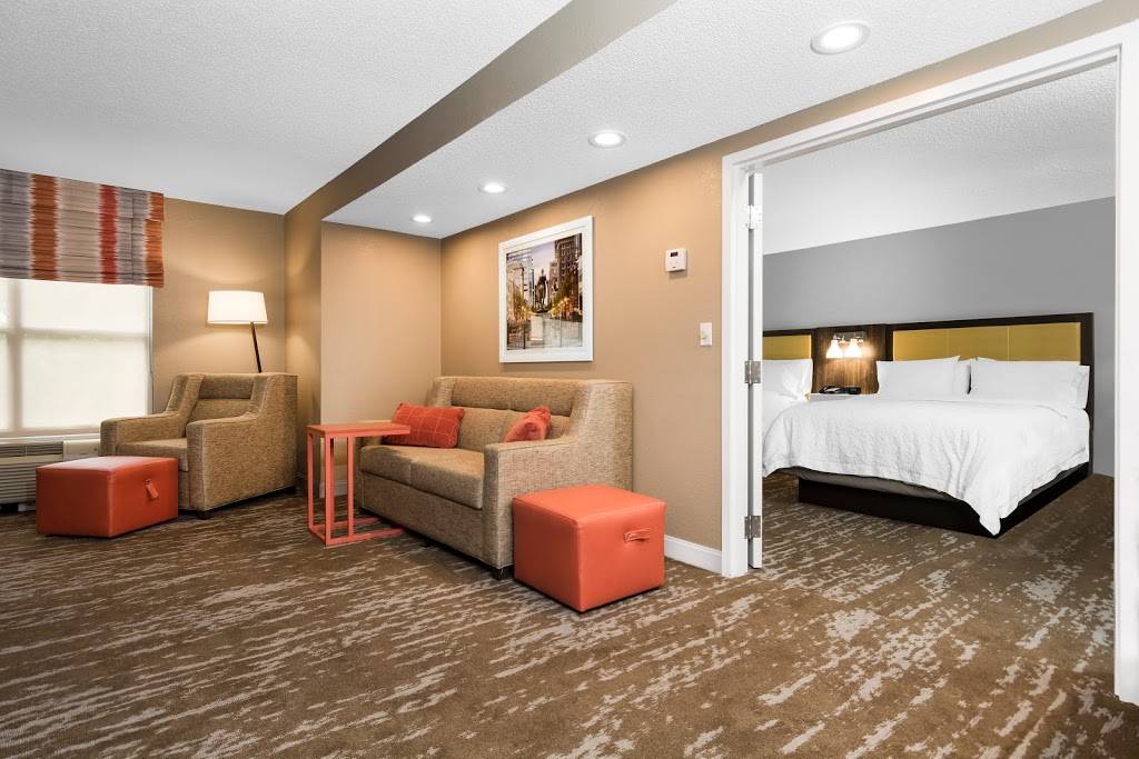 Hampton Inn & Suites Raleigh/Cary I-40 (PNC Arena) | 111 Hampton Woods Ln, Raleigh, NC 27607, USA | Phone: (919) 233-1798