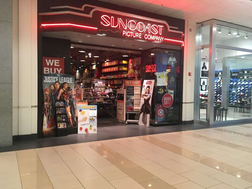 Monmouth Mall | Eatontown, NJ 07724, USA