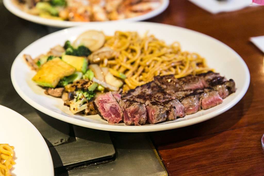 Izumi Hibachi Steak House | 517 NJ-23, Wayne, NJ 07470, USA | Phone: (973) 628-1888