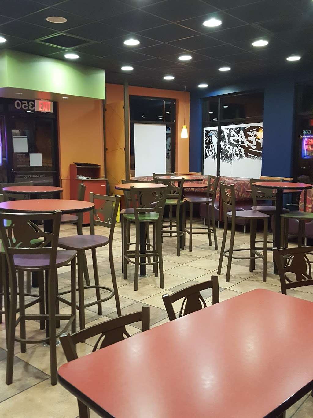 Taco Bell | 6350 N Lucerne Ave, Kansas City, MO 64151, USA | Phone: (816) 741-9299