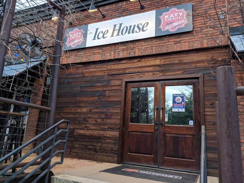 Katy Trail Ice House Outpost | 4700 W Park Blvd, Plano, TX 75093, USA | Phone: (972) 599-9000