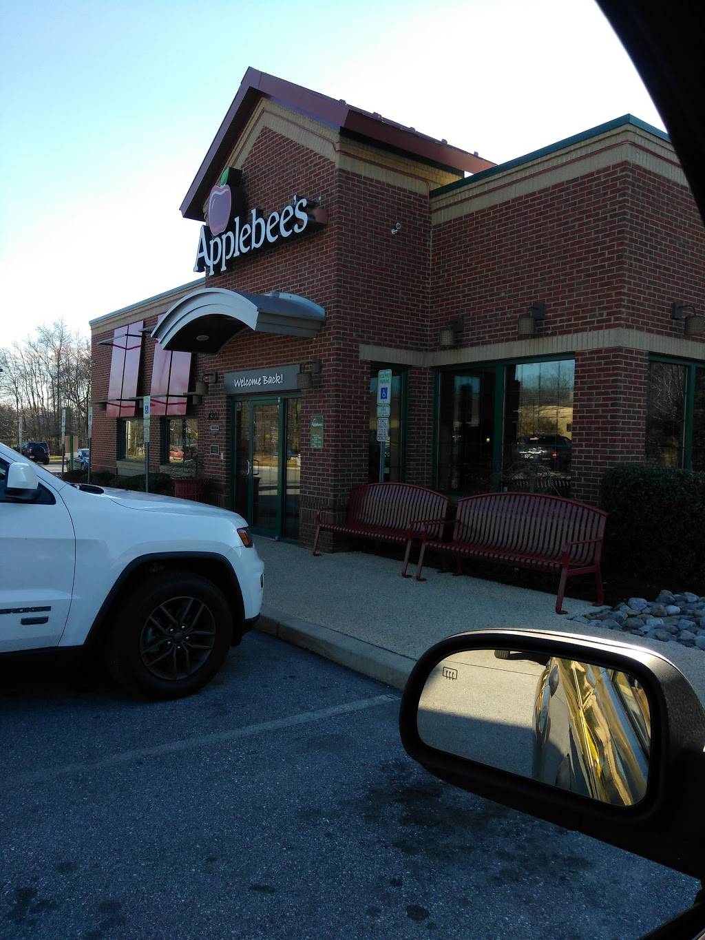 Applebees Grill + Bar | 4301 Pennell Rd, Aston, PA 19014, USA | Phone: (610) 485-3528