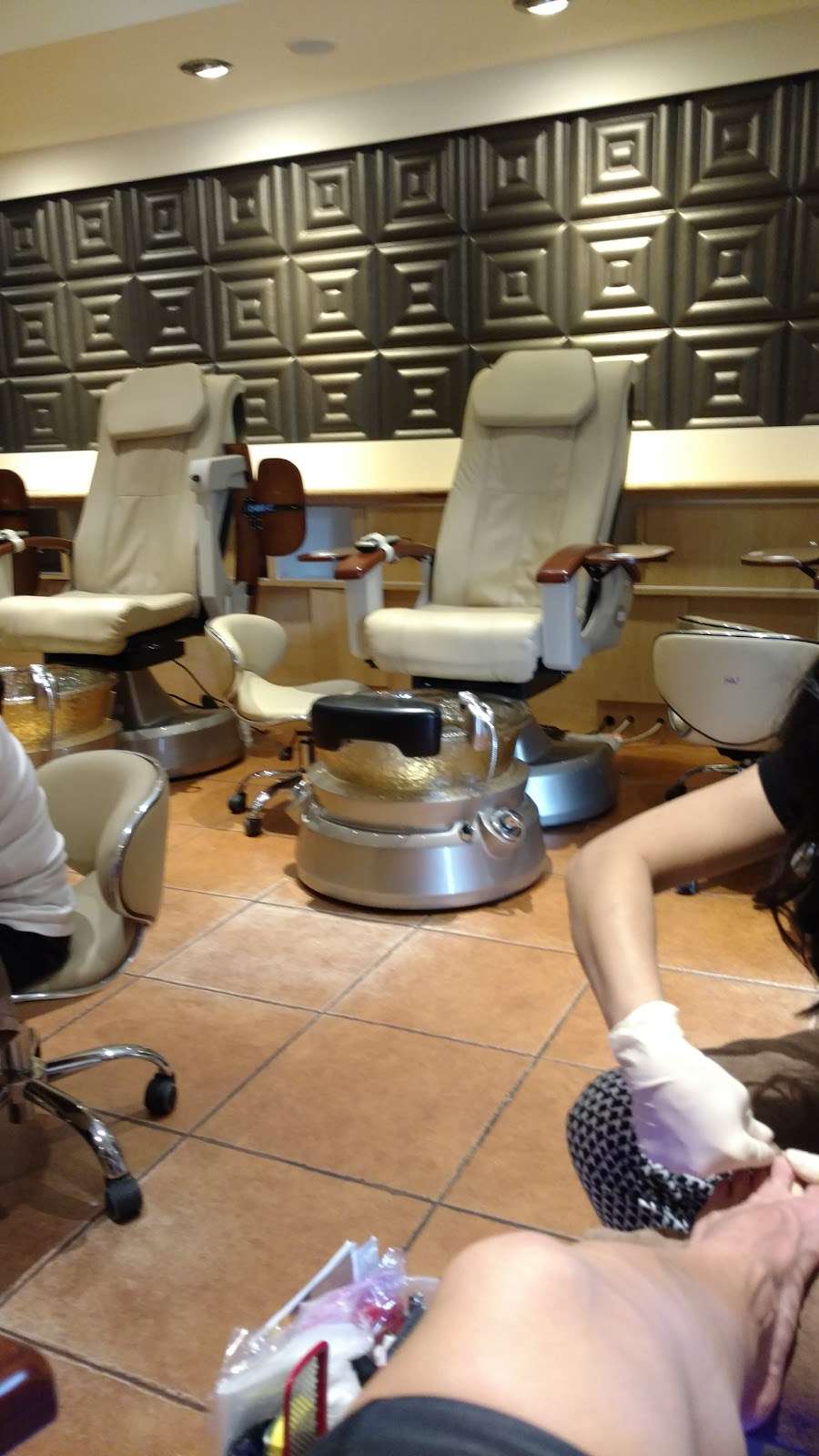 Escape Salon & Day Spa | 12627 Galveston Ct, Manassas, VA 20112, USA | Phone: (703) 670-3911