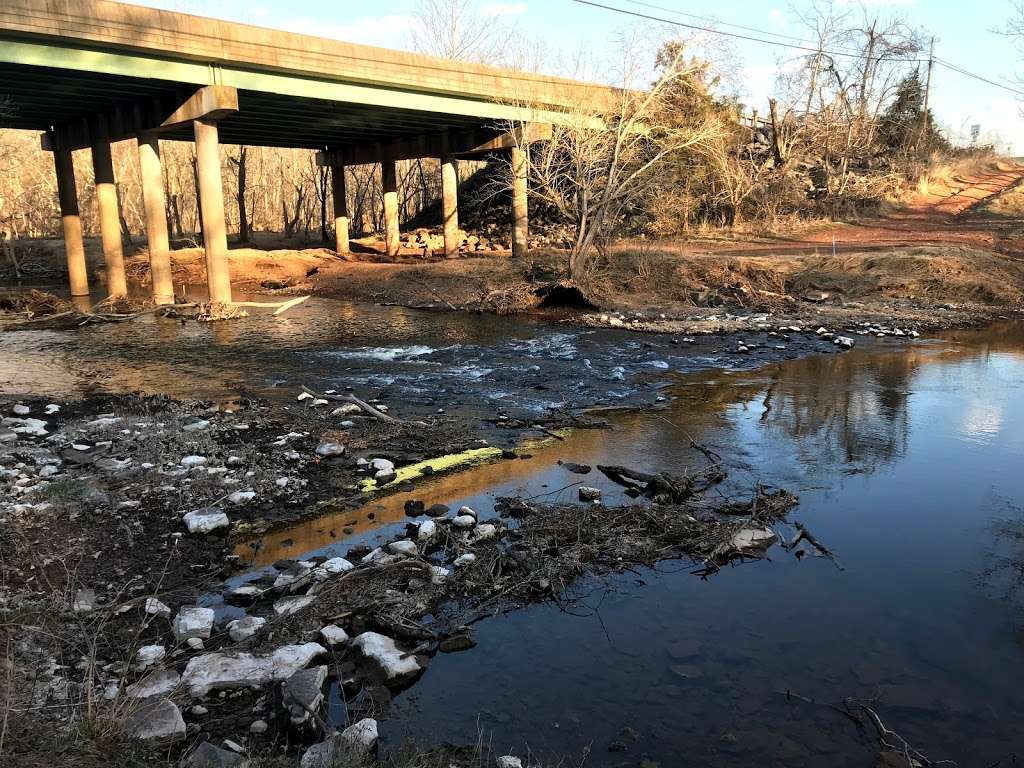 Bull Run-Occoquan Trail Parking | 7126-, 7152 Centreville Rd, Centreville, VA 20121, USA