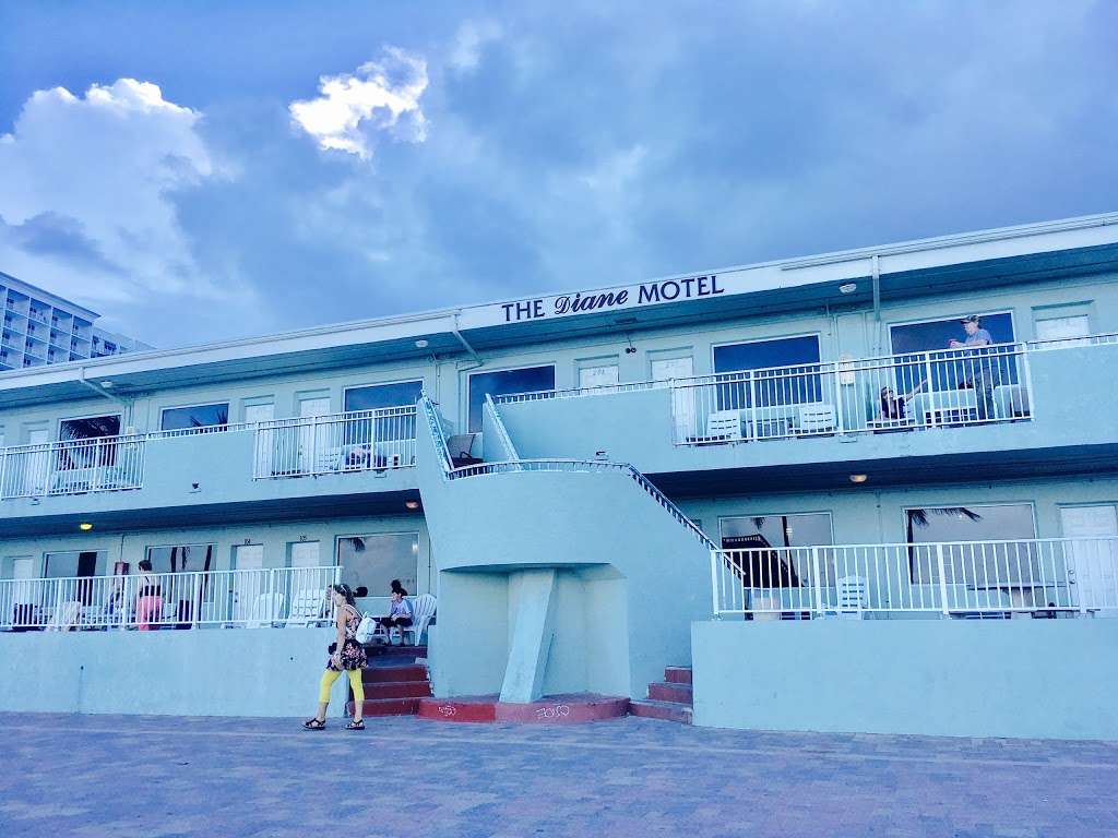 The Diane Motel: (Make-Over : Renovating) Motels in Hollywood, F | 3333, 1300 N Broadwalk, Hollywood, FL 33019, USA | Phone: (954) 927-9236