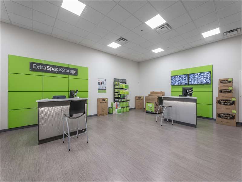 Extra Space Storage | 2150 N Arizona Ave, Chandler, AZ 85225, USA | Phone: (480) 400-7810