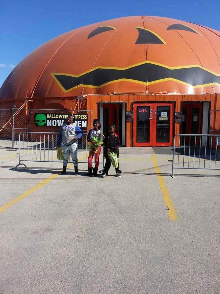 Halloween Express West Allis | Giant Pumpkin Tent, 500 S 84th St, Milwaukee, WI 53214, USA | Phone: (414) 386-1210