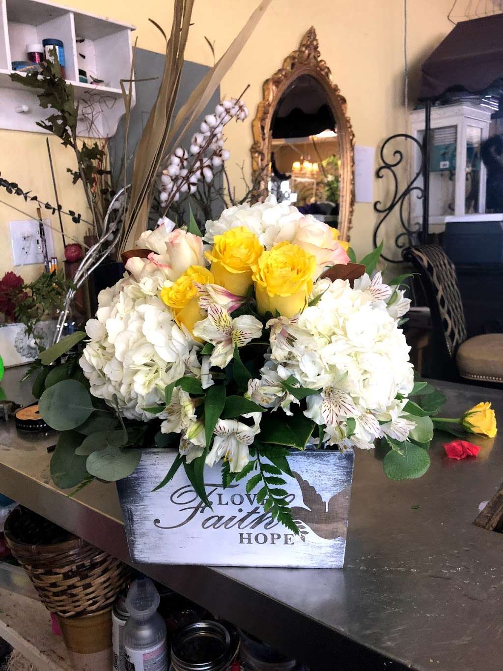 SO PRETTY FLORAL | 625 Encino Vista Dr, Thousand Oaks, CA 91362 | Phone: (805) 906-0193