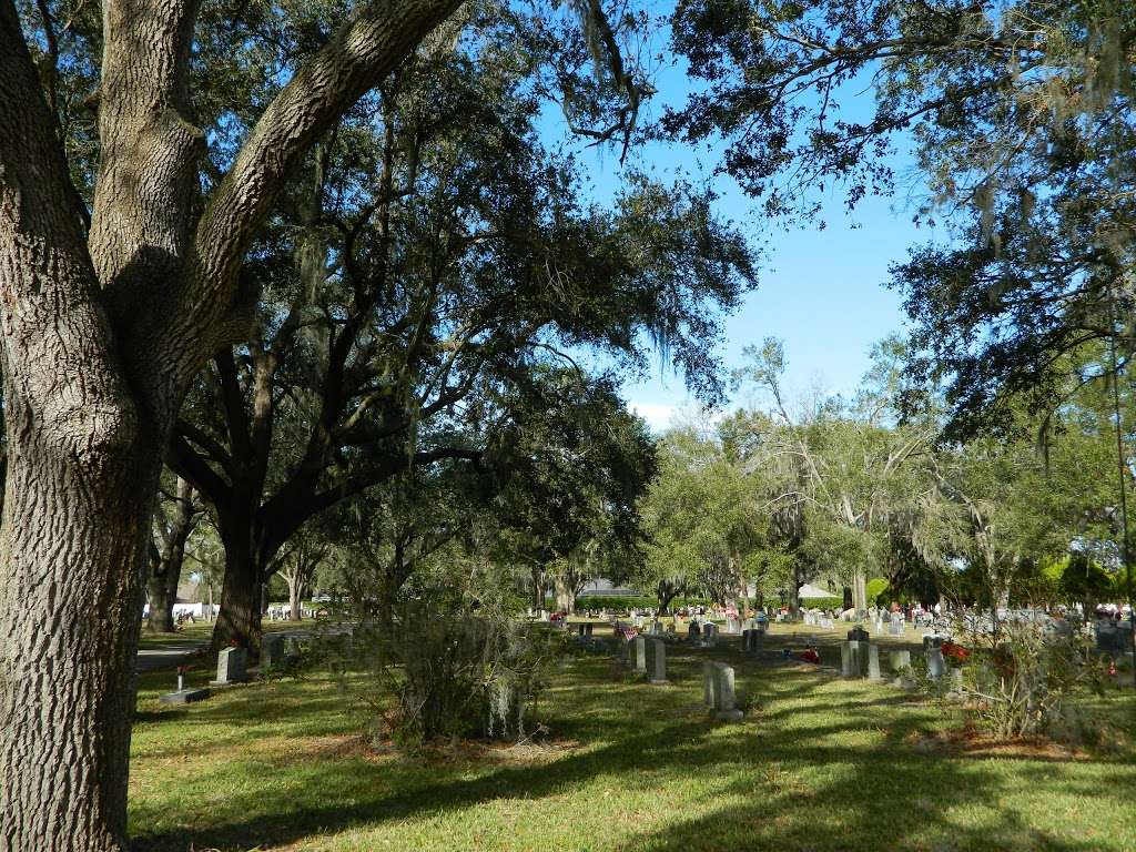 Wildwood Cemetery | 985 Square Lake Dr, Bartow, FL 33830, USA