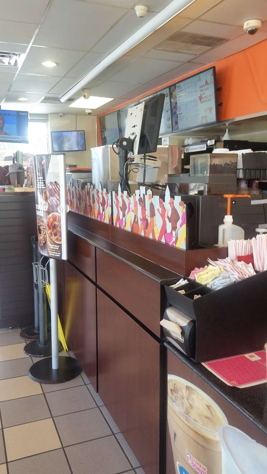 Dunkin Donuts | 2706 Concord Pike, Wilmington, DE 19803 | Phone: (302) 478-0539