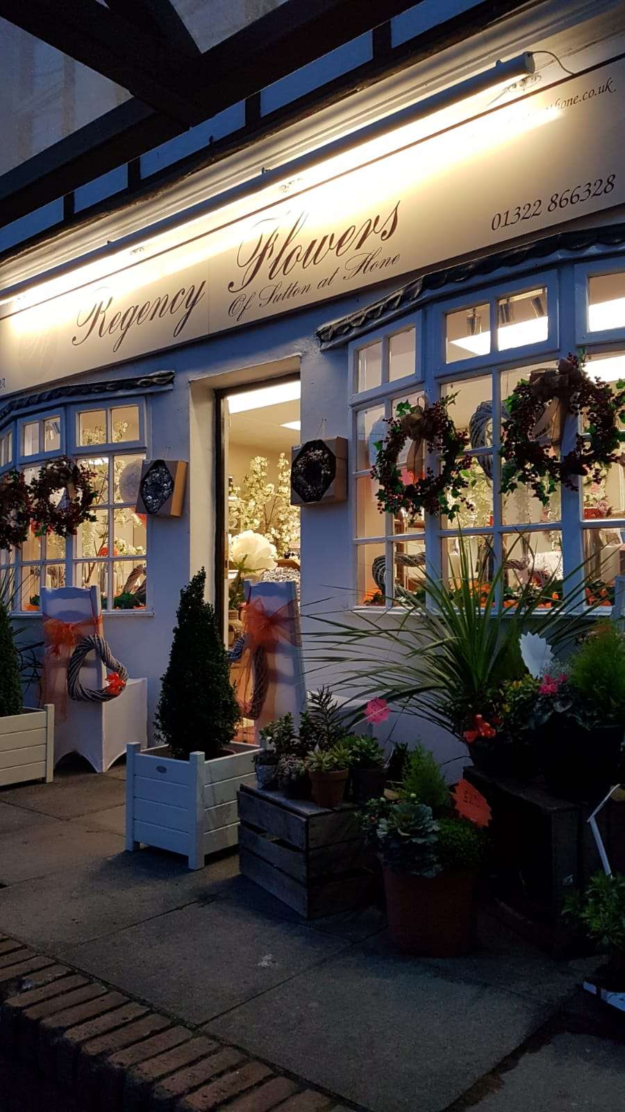 Regency Flowers of Sutton at Hone | 210A Main Rd, Sutton at Hone, Dartford DA4 9HP, UK | Phone: 01322 866328