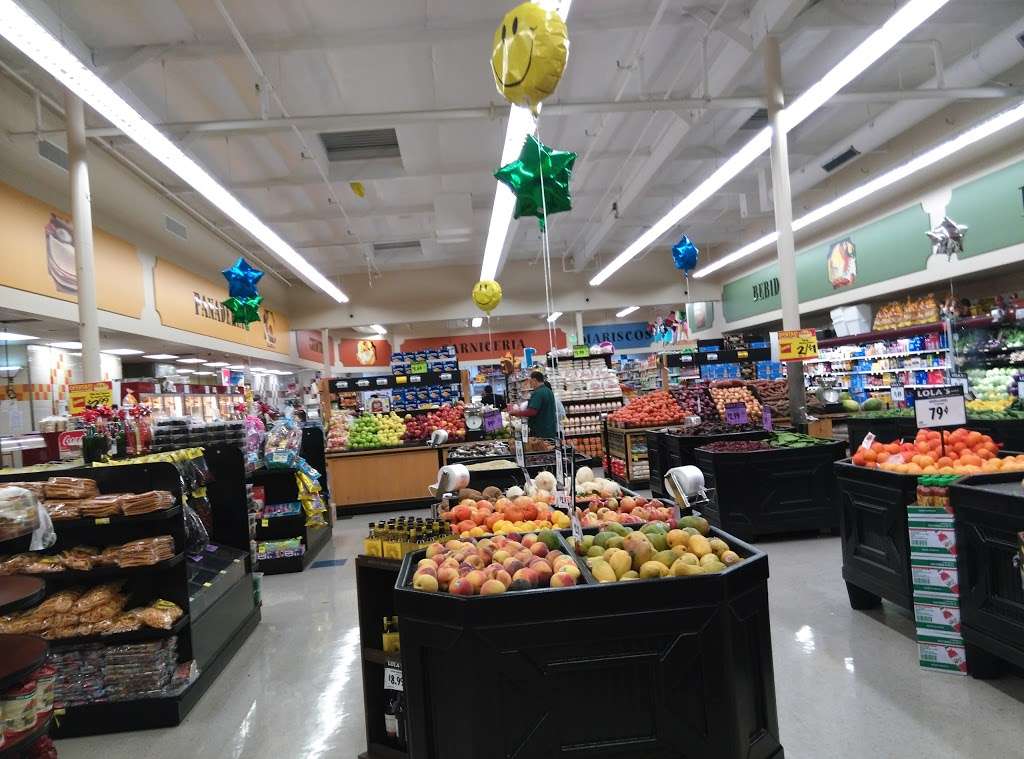 Lola´s Market | 241 N McDowell Blvd, Petaluma, CA 94954, USA | Phone: (707) 762-2112