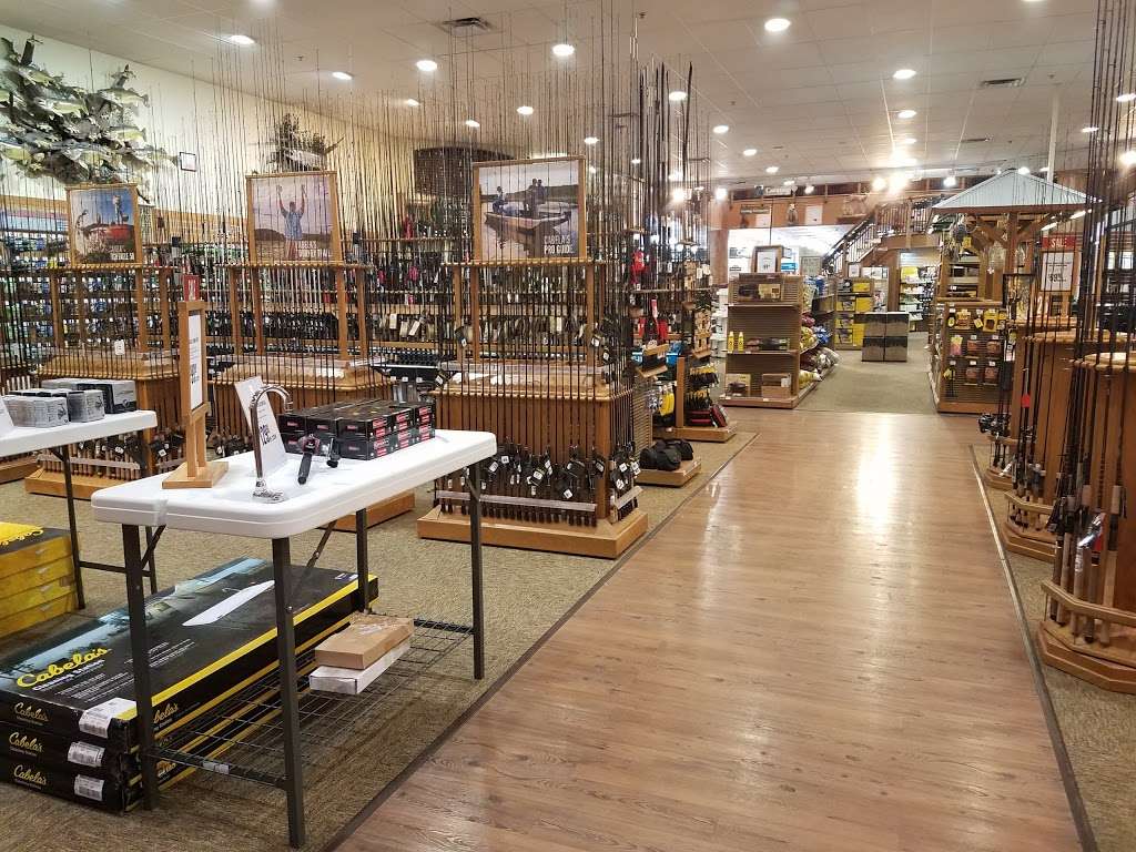 Cabelas | 5225 Prairie Stone Pkwy, Hoffman Estates, IL 60192, USA | Phone: (847) 645-0400