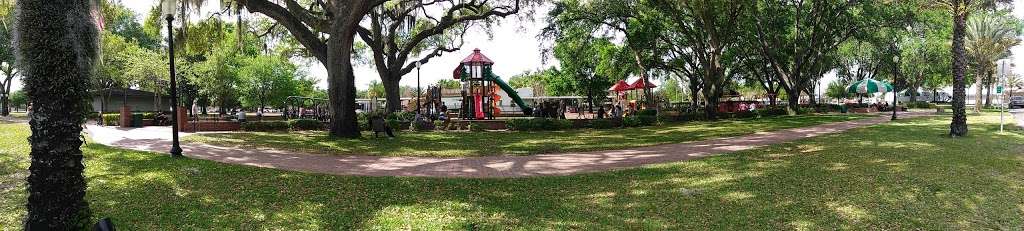 Downtown City Park | N Bartow Ave, Auburndale, FL 33823, USA