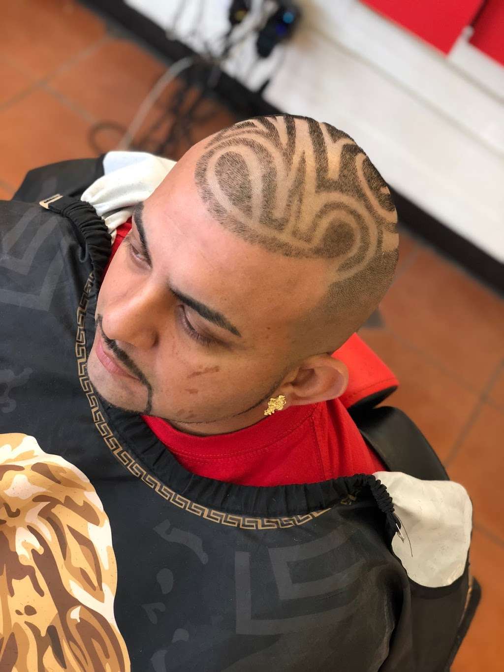 LUCCI’S BARBER SALON | 121 Whitewood St, San Antonio, TX 78242, United States | Phone: (210) 992-1262