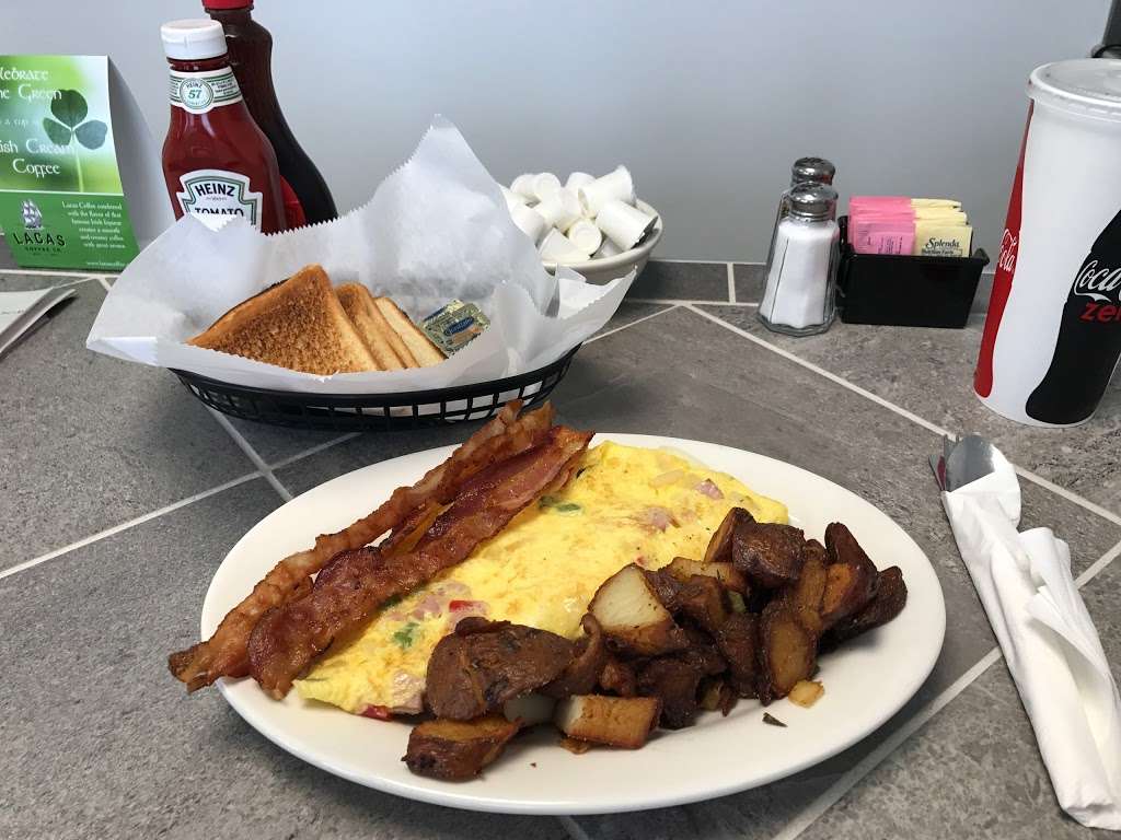 Bannons Ocean Cafe | 333 E Montgomery Ave, Wildwood, NJ 08260, USA | Phone: (609) 846-7716