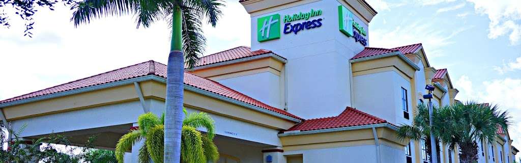 Holiday Inn Express Stuart | 7900 SW Lost River Rd, Stuart, FL 34997 | Phone: (772) 287-2522