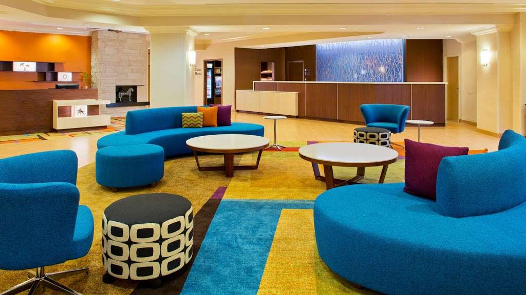 Fairfield Inn & Suites by Marriott Orlando Lake Buena Vista in t | 8615 Vineland Ave, Orlando, FL 32821 | Phone: (407) 938-9001