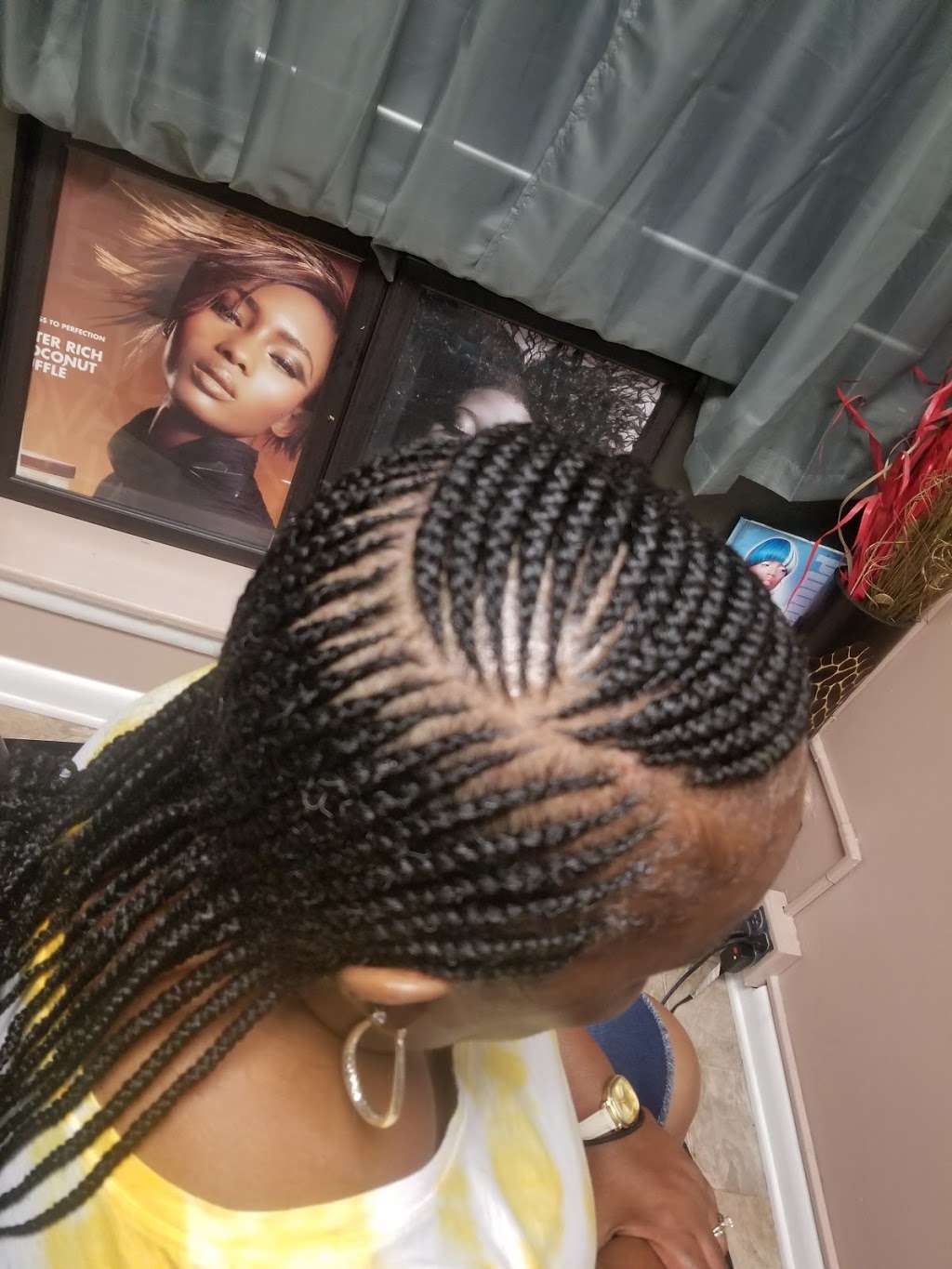 Arethas Hair Weaving & Braiding | 3533 E Joppa Rd, Parkville, MD 21234, USA | Phone: (443) 725-5463