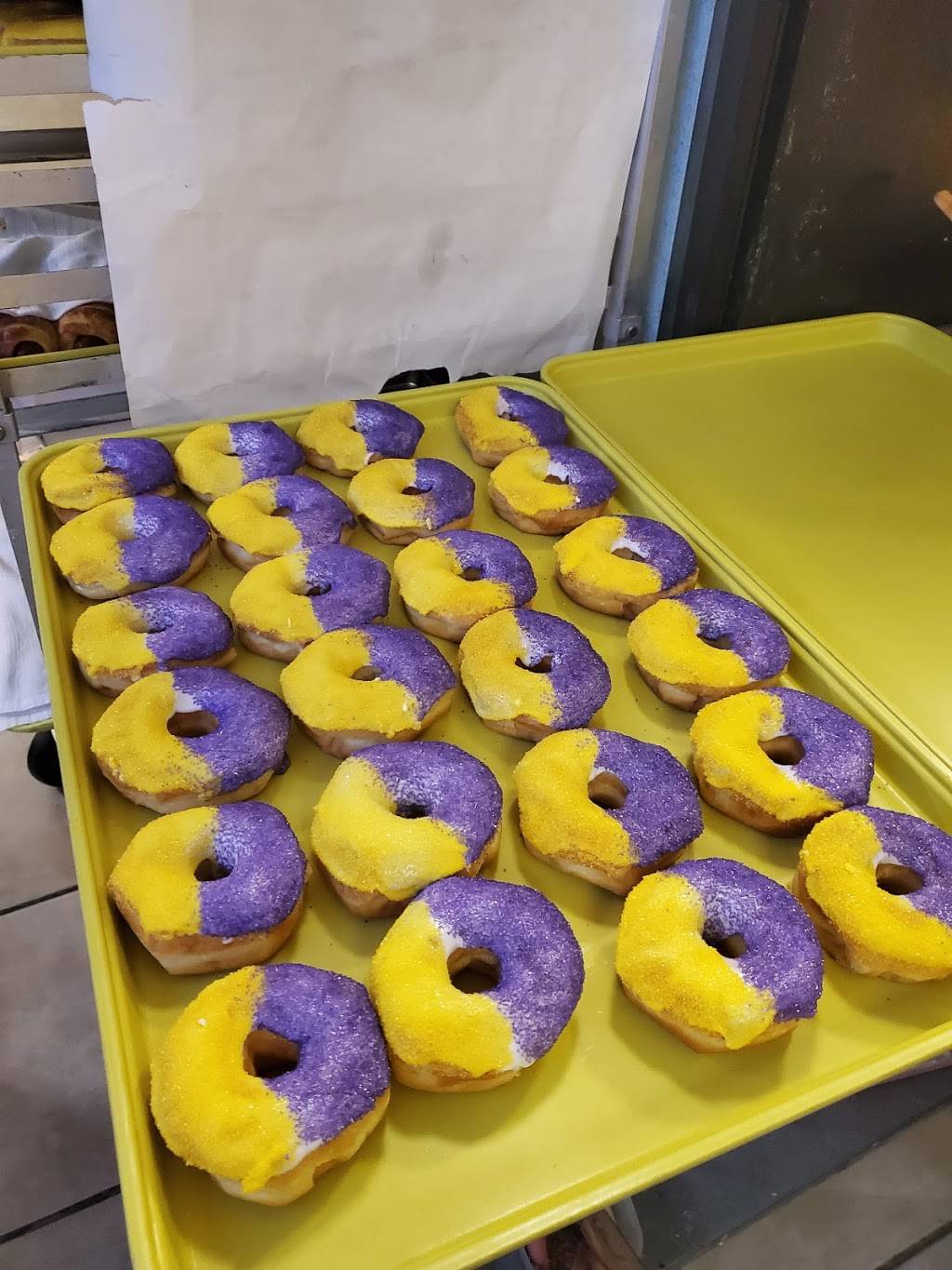 Mary Lee Donuts | 6010 Jones Creek Rd Suite K, Baton Rouge, LA 70817, USA | Phone: (225) 239-5252