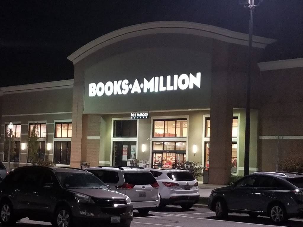 Books-A-Million | 6601 Edwardsville Crossing Dr, Edwardsville, IL 62045, USA | Phone: (618) 659-3526