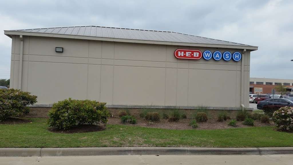 H-E-B Fuel | 530 Hwy 6, Sugar Land, TX 77478, USA | Phone: (281) 494-3690