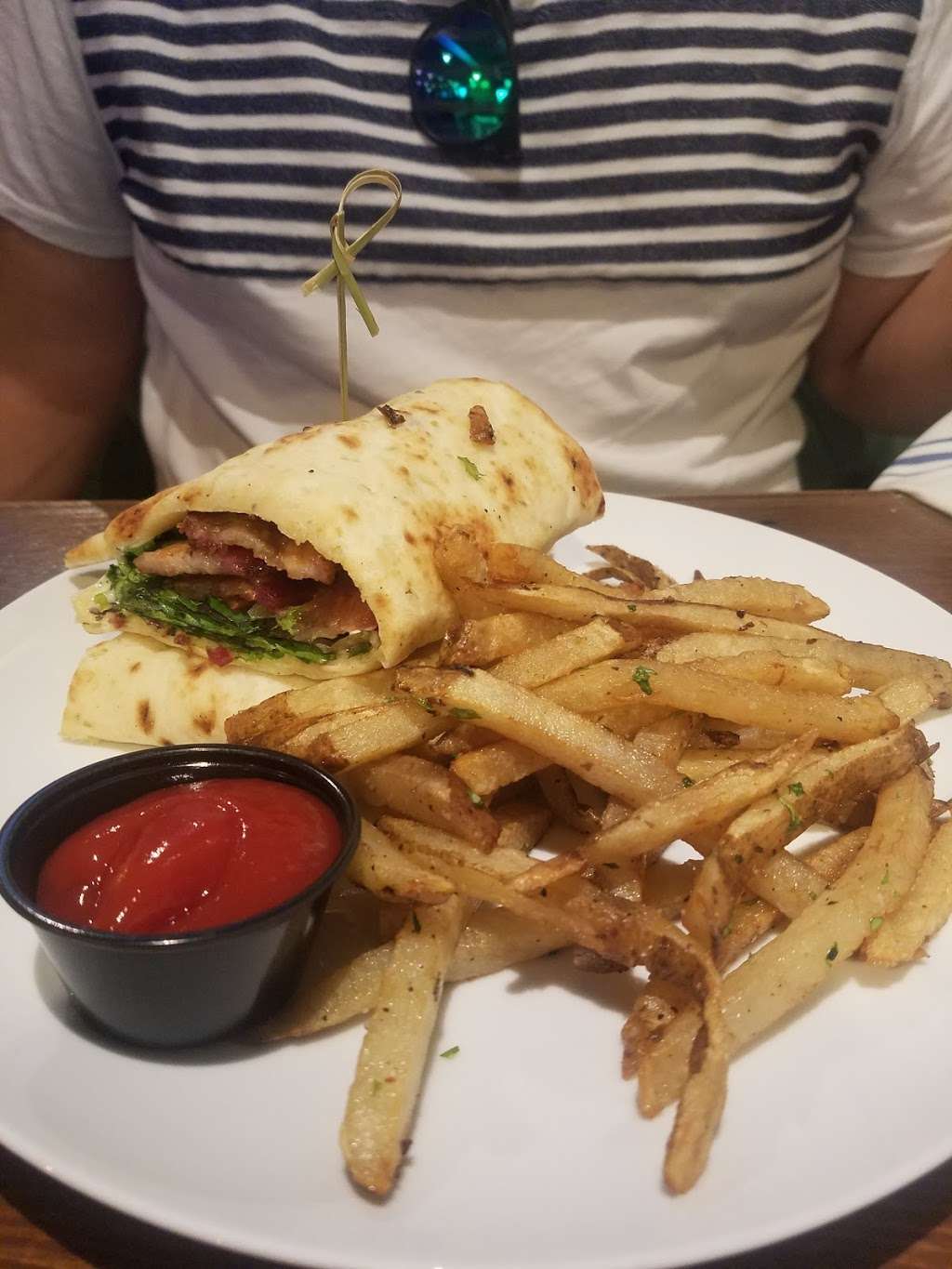 Blackbird Public House | 305 S Downing St, Denver, CO 80209, USA | Phone: (303) 733-3923