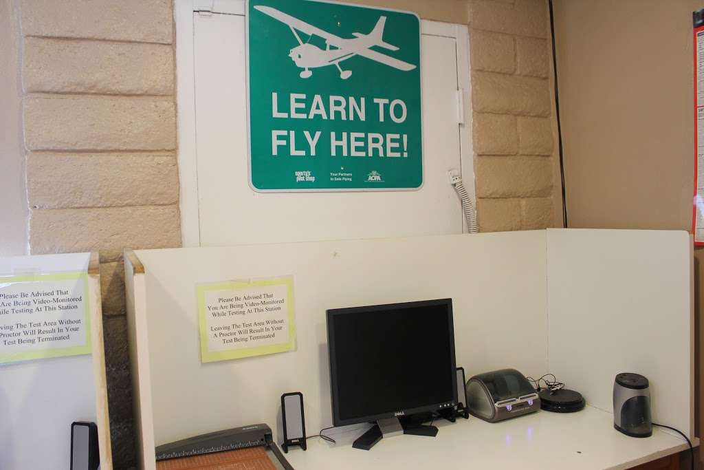 Flying Academy Los Angeles | 1903 Aviation Dr, Corona, CA 92880, USA | Phone: (951) 272-3942