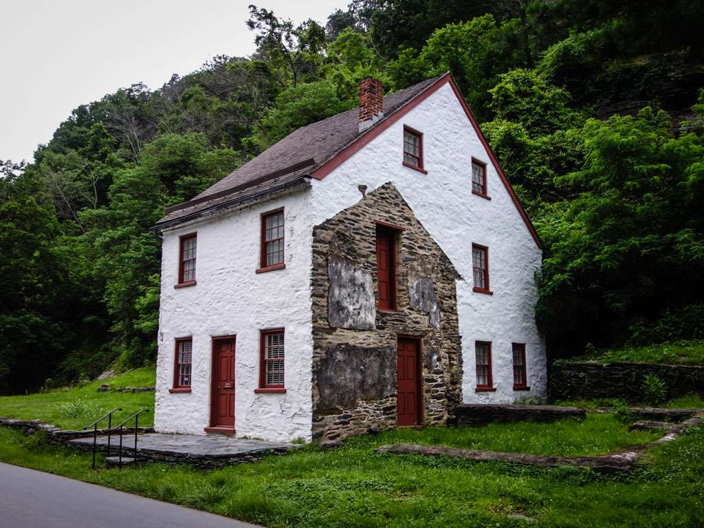 Potomac Heritage National Scenic Trail | P. O. Box B, Harpers Ferry, WV 25425, USA | Phone: (304) 535-4014