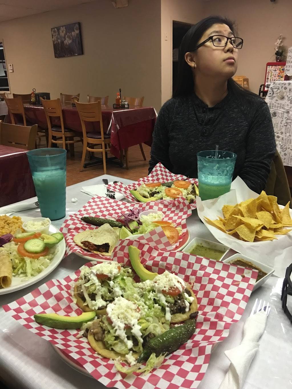 la carreta mexican restaurant | 1608 E Harry St, Wichita, KS 67211, USA | Phone: (316) 866-2752