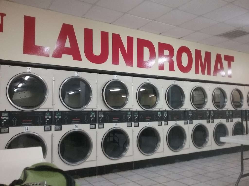 Dickinson Laundromat | 2920 FM 517 Rd E, Dickinson, TX 77539 | Phone: (281) 534-4524