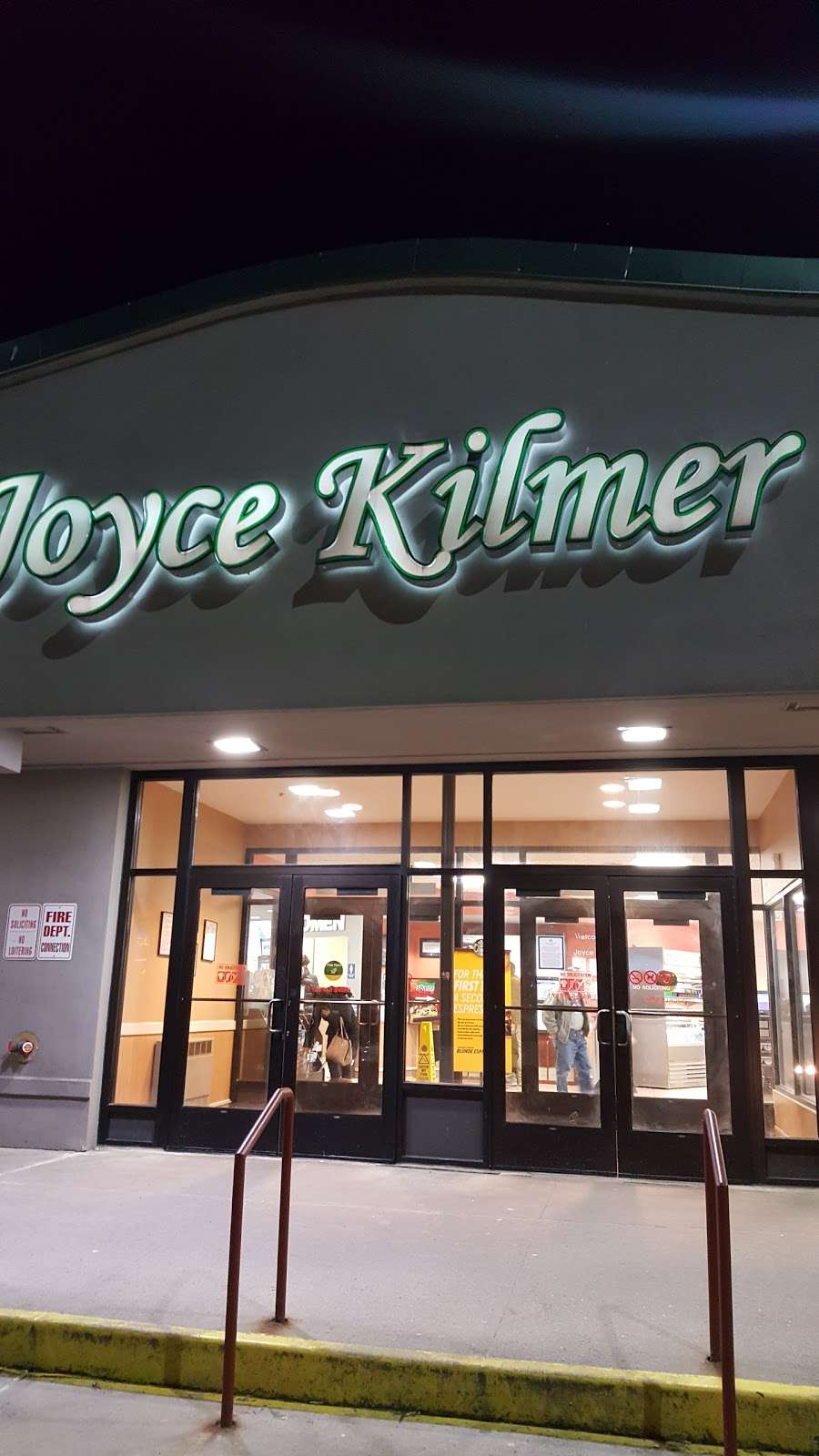 Joyce Kilmer Travel Plaza | New Jersey Turnpike, Between 8A and 9 North, Mile Marker 78.7, East Brunswick, NJ 08816 | Phone: (908) 254-4225