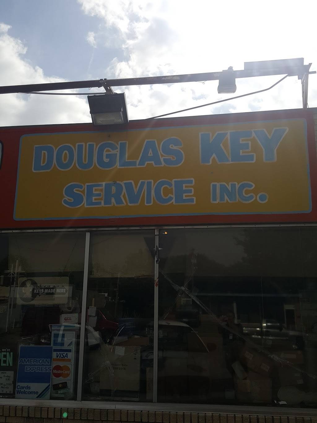 Douglas Key Service | 2014 S Washington Ave, Wichita, KS 67211, USA | Phone: (316) 264-4292