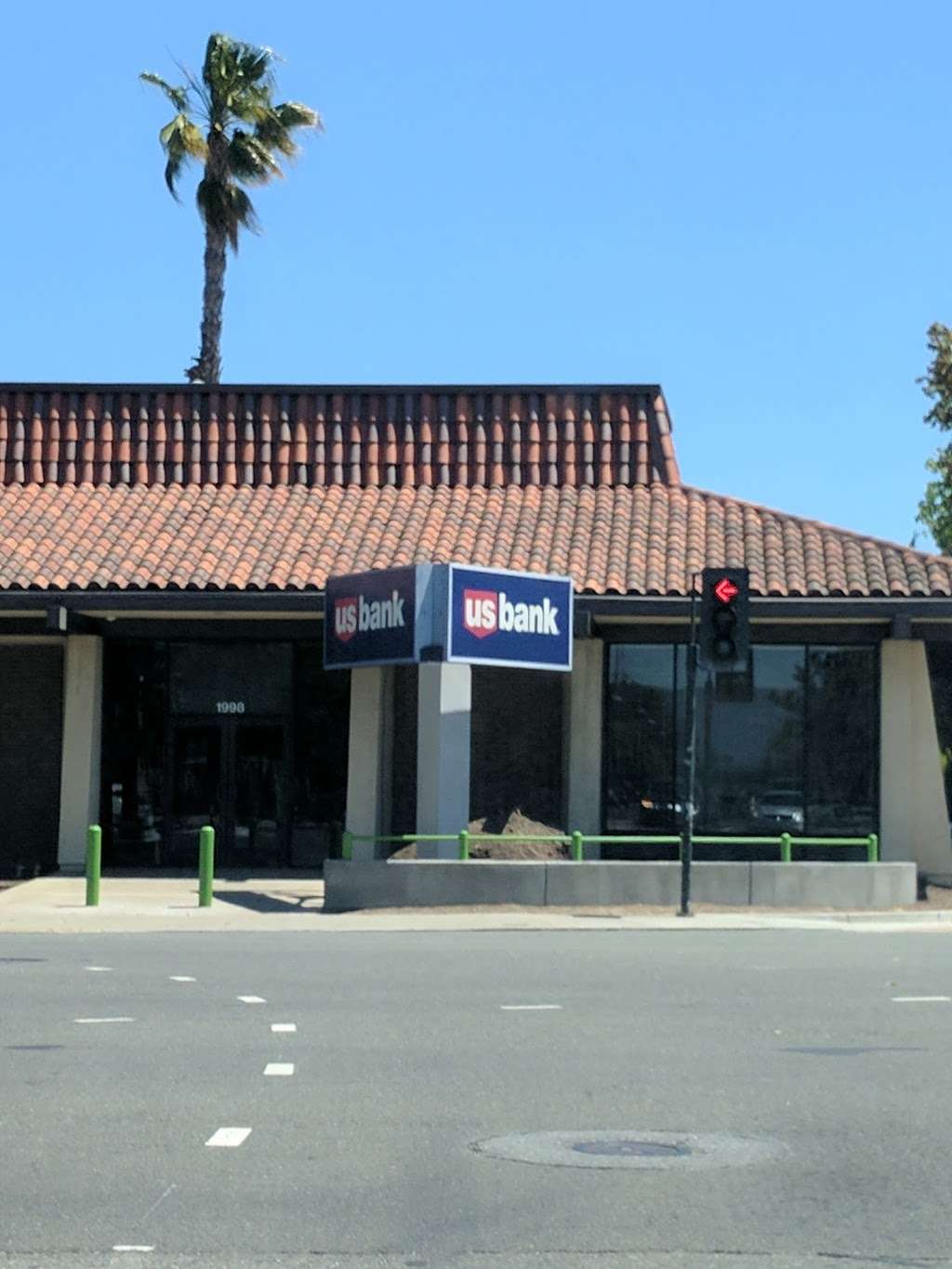 U.S. Bank Branch | 1998 S Bascom Ave, Campbell, CA 95008, USA | Phone: (408) 558-1460