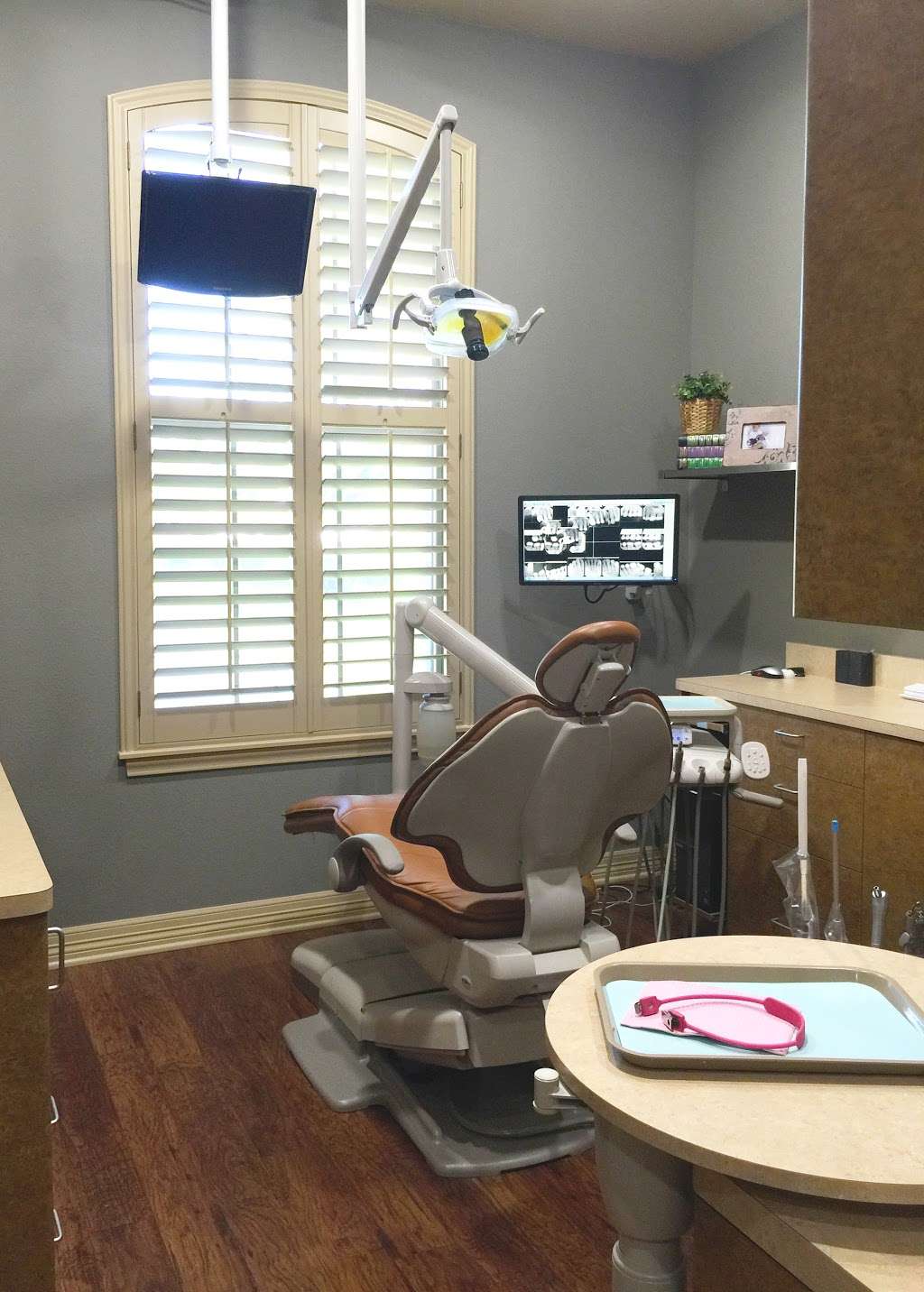 Dr. Anh B. Dao, Melody Lane Dental Group, PC | 3520 Sunset Meadows Dr, Pearland, TX 77581 | Phone: (281) 992-7000