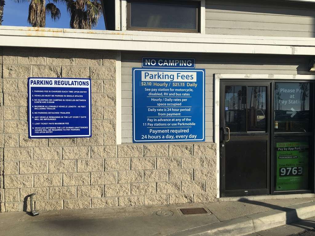 Balboa Municipal Lot | 701 E Oceanfront, Newport Beach, CA 92661, USA | Phone: (949) 644-3390