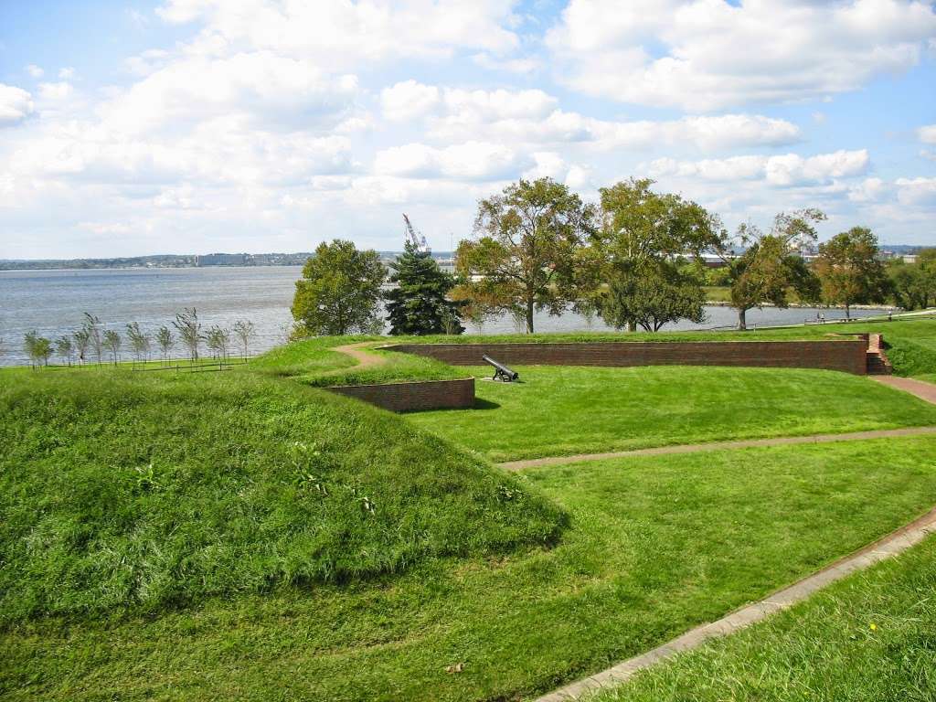 Fort McHenry National Monument and Historic Shrine | 2400 E Fort Ave, Baltimore, MD 21230, USA | Phone: (410) 962-4290