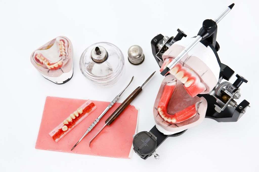 MCL Dental Lab | 485 S Franklin St, Hempstead, NY 11550, USA | Phone: (516) 485-4533