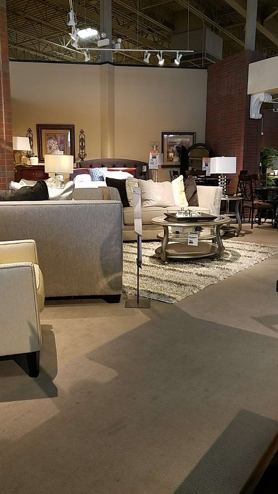 Ashley HomeStore | 875 E Boughton Rd, Bolingbrook, IL 60440 | Phone: (630) 783-2346