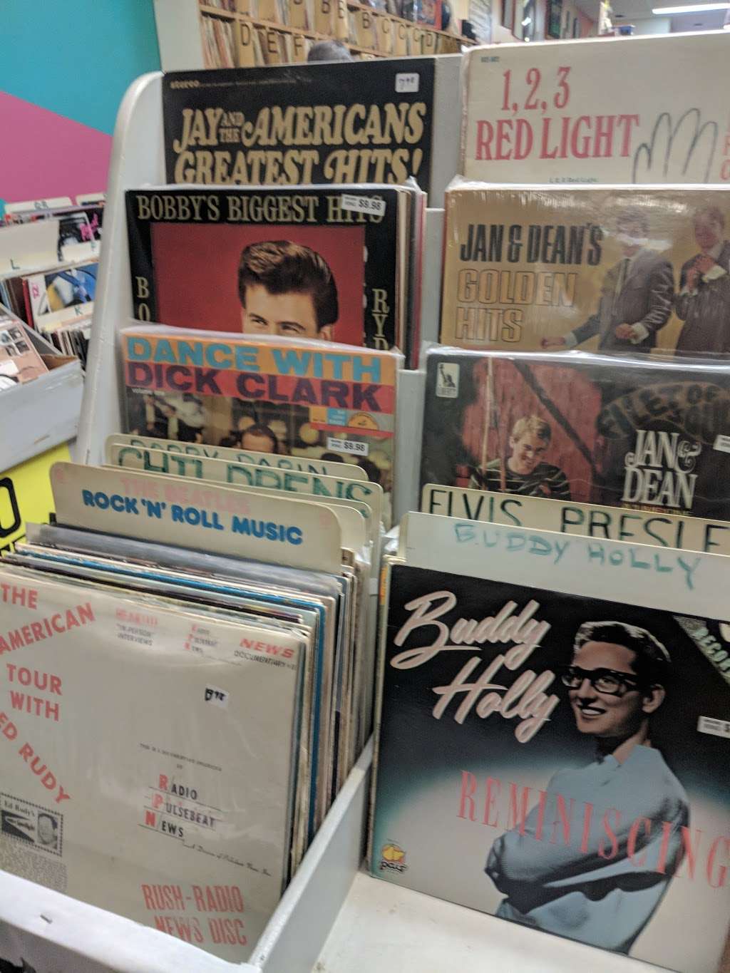 Record King | 303 Main St, Hackensack, NJ 07601, USA | Phone: (201) 488-4232