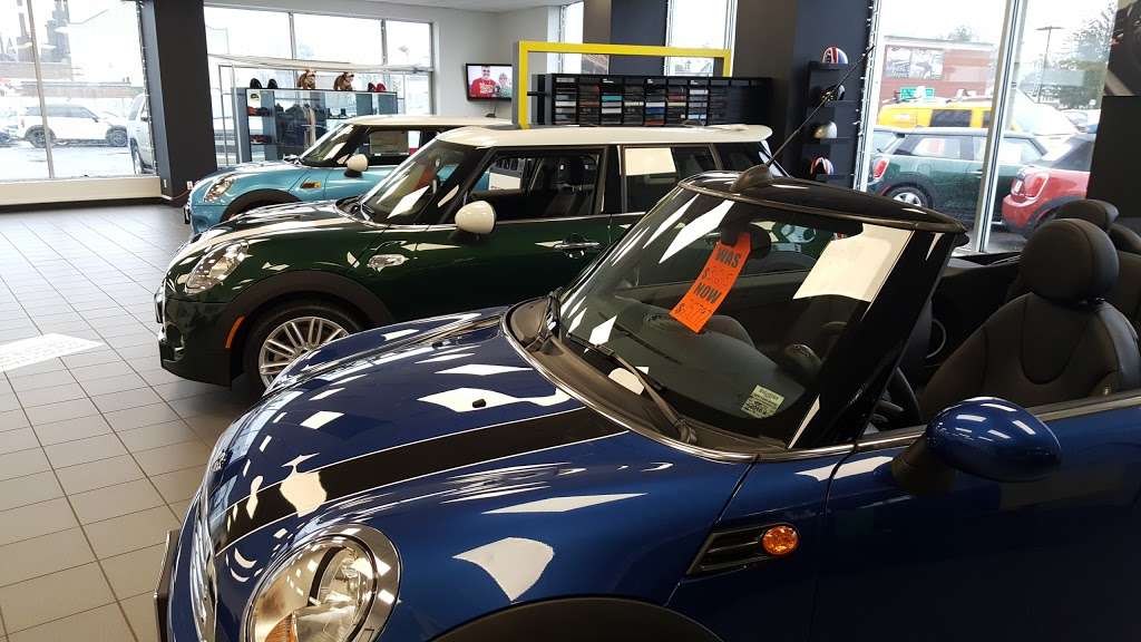 MINI of Freeport | 280 Sunrise Hwy, Freeport, NY 11520, USA | Phone: (516) 665-1246