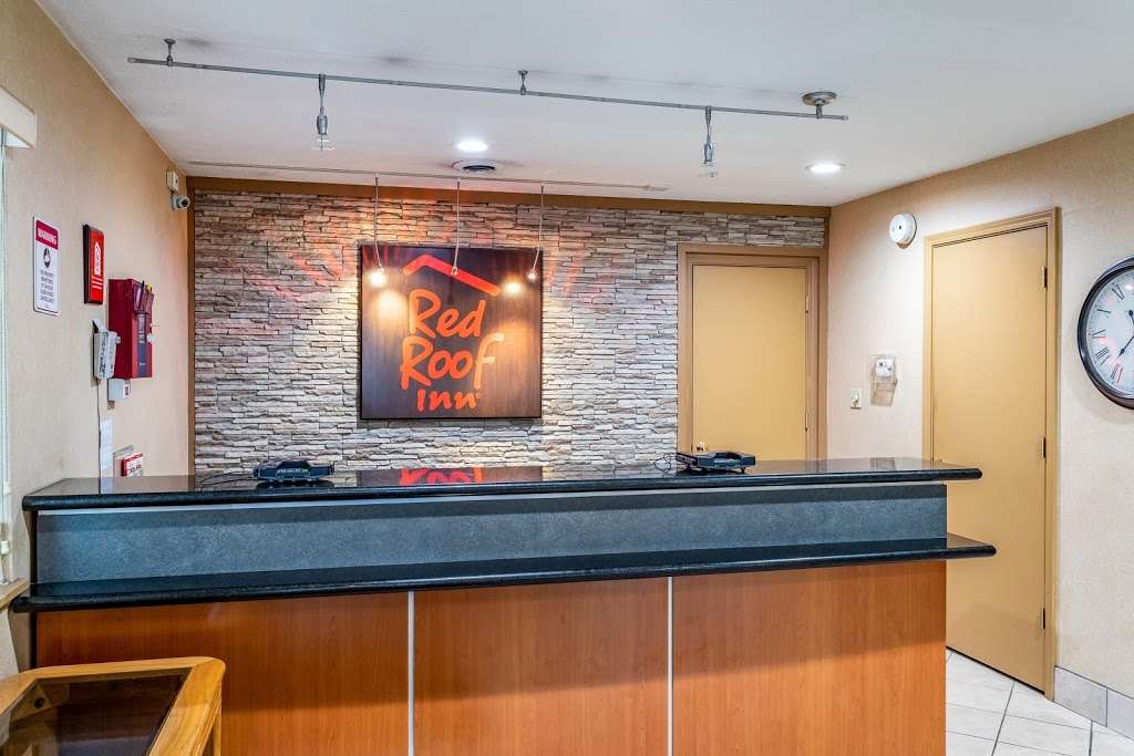 Red Roof Inn Columbus - Taylorsville | 10330 US-31, Taylorsville, IN 47280, USA | Phone: (812) 526-9747