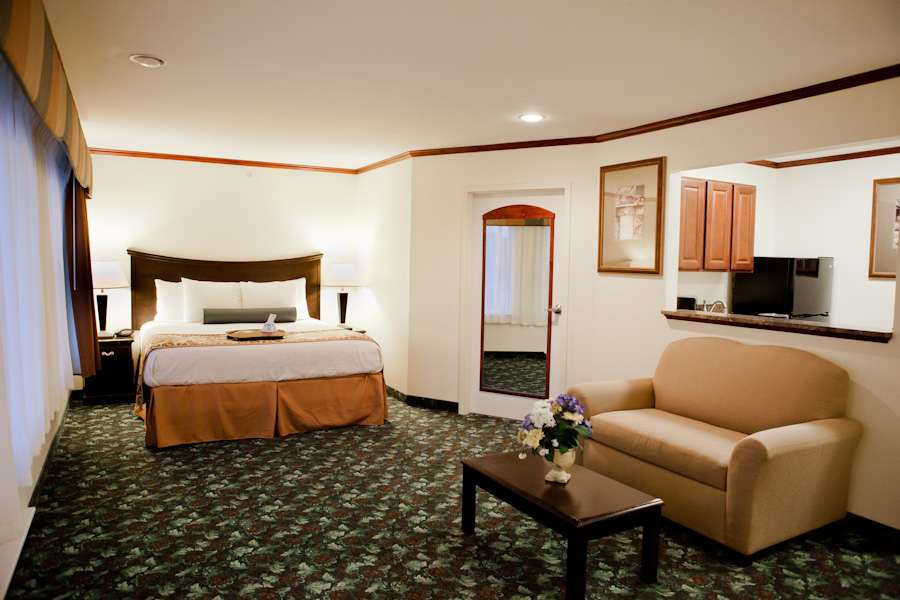 Executive Inn & Suites | 41655 Park Ave, Leonardtown, MD 20650 | Phone: (301) 475-3000