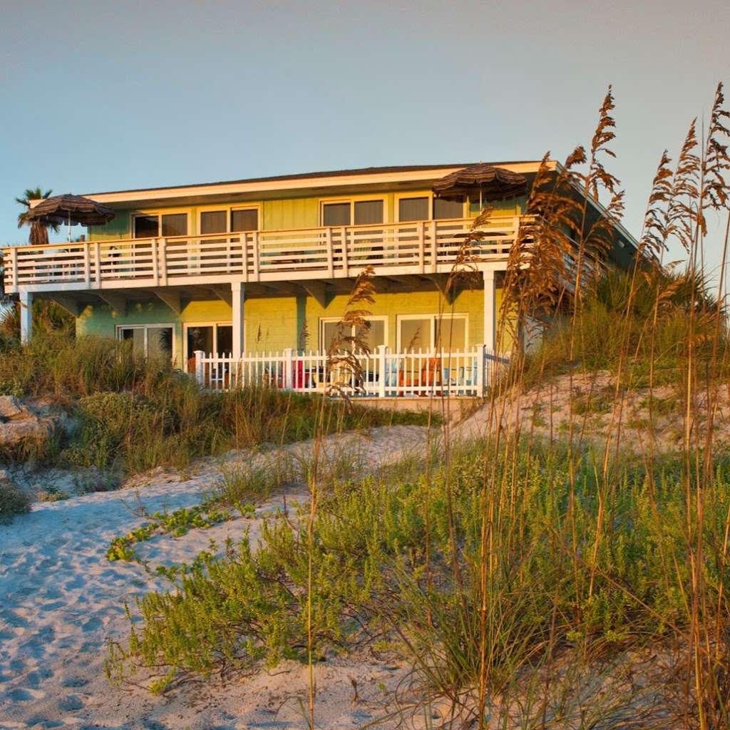 Angel Inn the Sand | 1100 E 3rd Ave, New Smyrna Beach, FL 32169, USA | Phone: (877) 942-6435